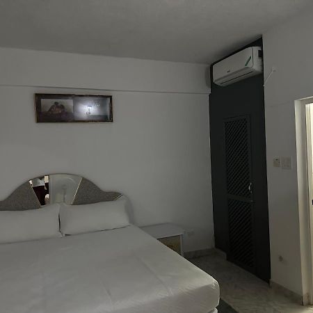 Remarkable 1-Bed Apartment In 몬테고 베이 외부 사진